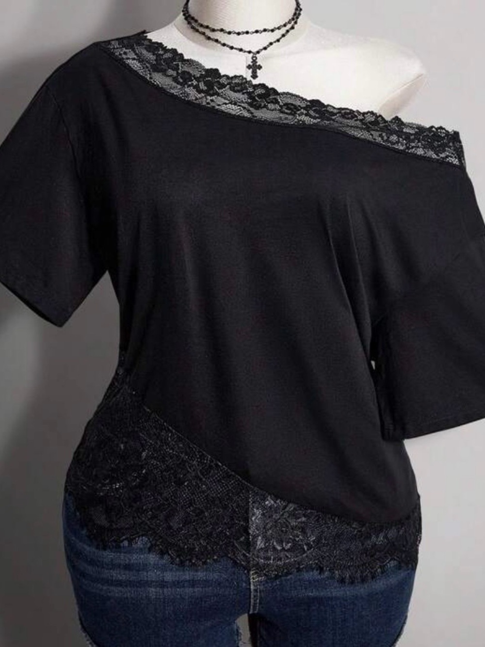 SHEIN Curve Black Lace Trim Off-Shoulder Top